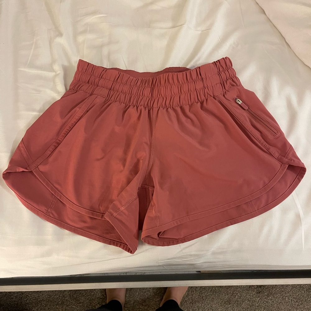 Lululemon tracker V short 4 inch cherry tint